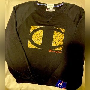 Champion Sweatshirt Women’s XL New with Tags